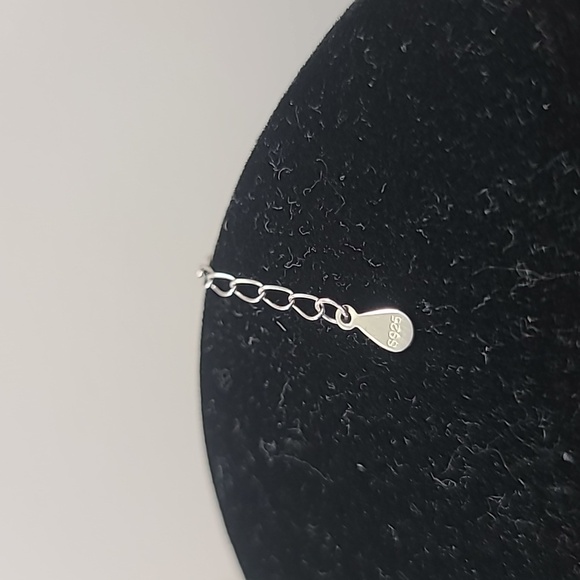 Elegant 925 Silver Necklace - Picture 5 of 5